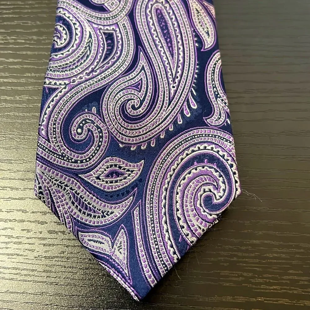 Classic Style Michael Kors Purple Paisley Tie / Necktie